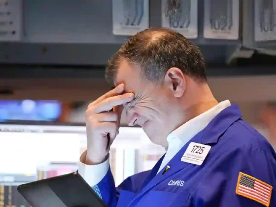 El inicio de la guerra arancelaria sacude los mercados y bajan fuerte las bolsas europeas y asiáticas