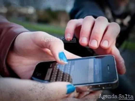 B° Libertad: Atacaron y le robaron el celular a una mujer