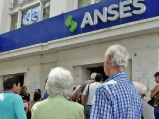 Este miércoles, el gobierno paga una ayuda económica a adultos mayores