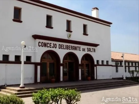 La presentación, que debía rfealizarse esta mañana, coincidía con la presencia del señalado ante la Fiscalía Penal N°3 con el fin de escuchar la imputación en su contra.