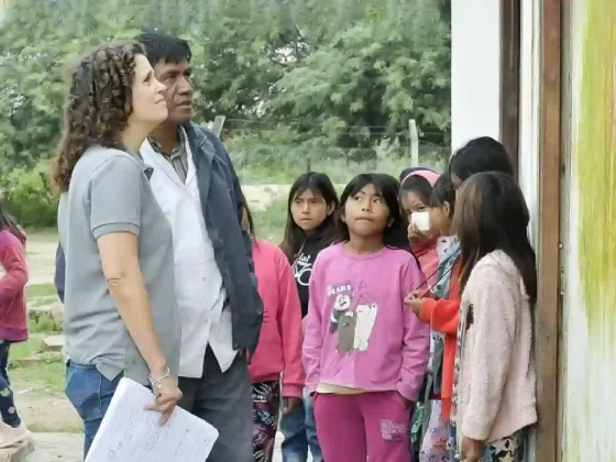 Educación trabaja en la recuperación de contenidos en escuelas afectadas por inundaciones