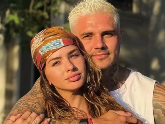 Mauro Icardi fotografió a la China Suárez en short de jean y campera bomber: “Con la de mis sueños”
