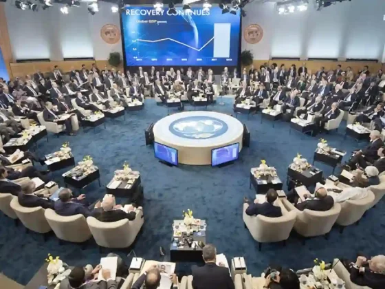 El directorio del FMI se reúne para definir si aprueba el préstamo de US$20.000 para la Argentina