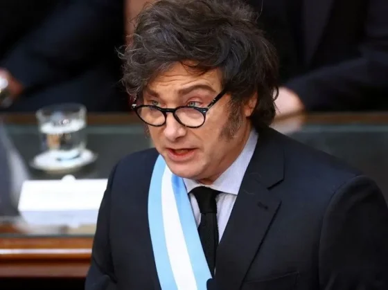 Una columna de la agencia internacional Bloomberg propone respaldar el plan de Milei