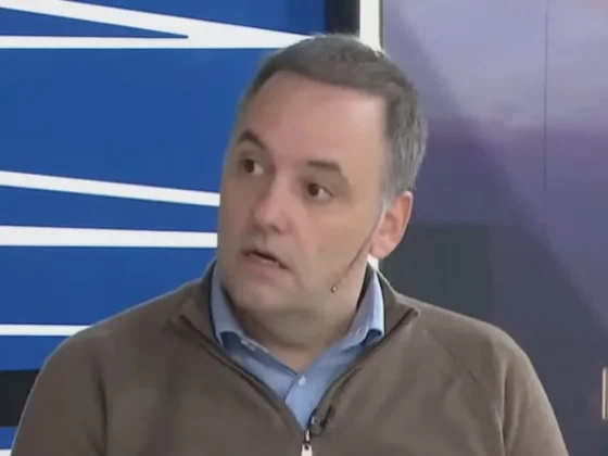 Duro cruce entre Cristina Pérez y Adorni: “No hubo violencia”