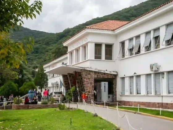 Los servicios de salud atenderán con guardias el Jueves y Viernes Santo