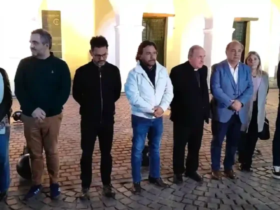Salta homenajeó al Papa Francisco con una misa multitudinaria: Sáenz y Durand, entre los presentes