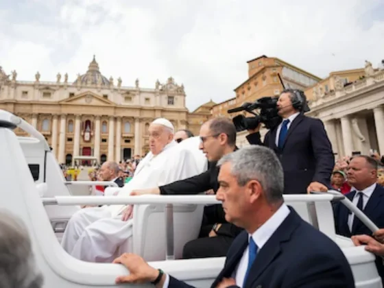 Así fueron las últimas horas de Francisco y qué le dijo a su enfermero