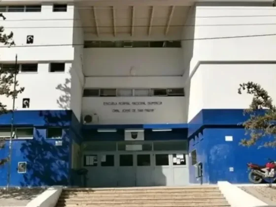 Violencia en la escuela: una mujer y su hija golpearon brutalmente a tres directivos de una primaria