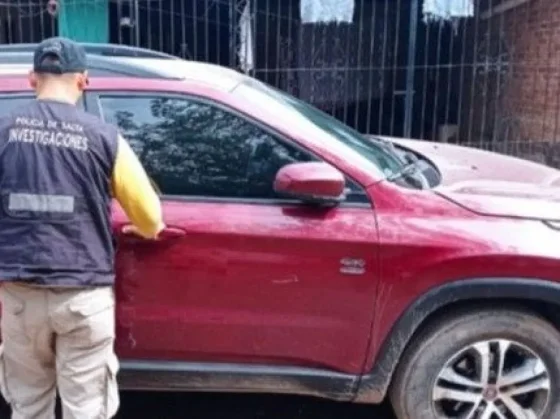 Camioneta con historial delictivo incautada en control policial en Salta