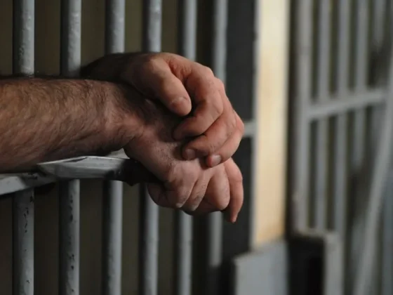 Degenerado fue imputado por abusar sexualmente de la hija de su pareja