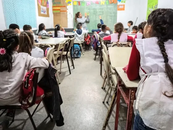 Salta suspende la hora extendida de clases