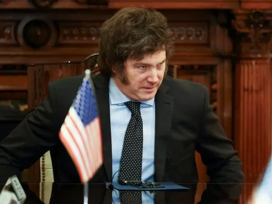 Milei interpela a los periodistas: "No están por encima de nadie y cuando erran pidan perdón"
