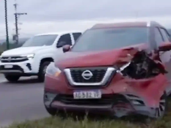 Circunvalación Oeste: doble choque en cadena deja un herido y caos vehicular