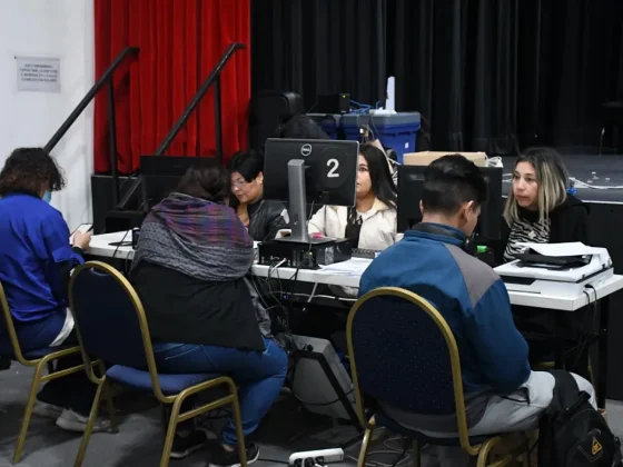Más de 200 personas se inscribieron para terminar el secundario