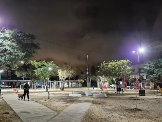 Colocaron nuevas luminarias en el barrio Miguel Ortiz
