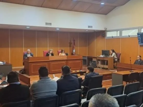 Tres efectivos policiales fueron absueltos por la muerte de un hombre