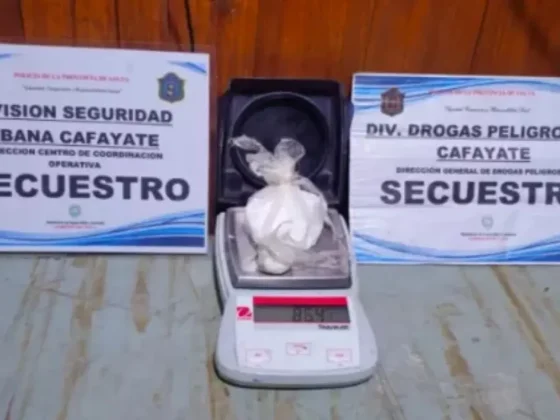 Un procedimiento policial resultó con el decomiso de 700 dosis de cocaína y un detenido