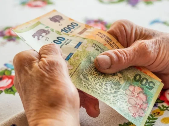 Jubilados y pensionados salteños recibirán un bono energético por el invierno