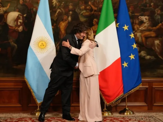 Argentina e Italia sellan acuerdo estratégico para exportar GNL al mundo