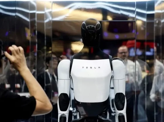 Elon Musk demanda a un ingeniero por supuesto robo de secretos del robot de Tesla