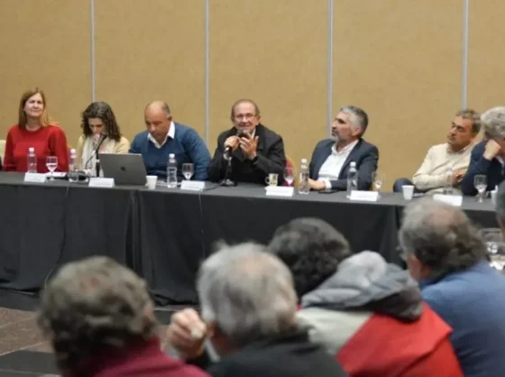 El Gobierno Provincial y  los gremios retoman el diálogo y logran avances en una agenda común