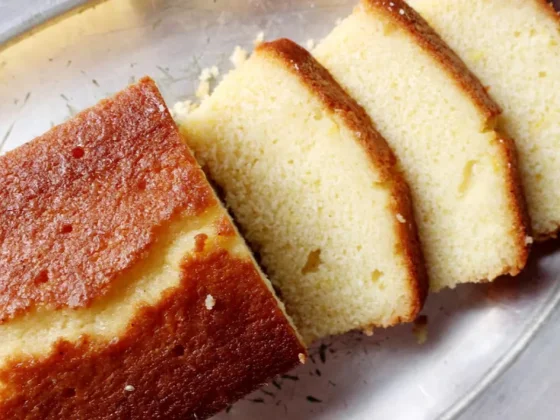 Cómo hacer un budín de limón súper esponjoso sin gluten y sin azúcar
