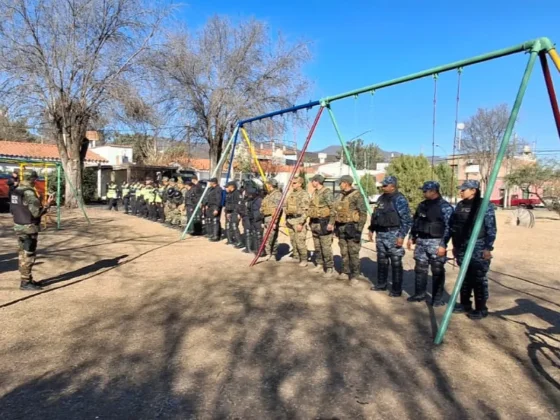 Operativo de Protección Ciudadana en Villa Soledad: demorados y un detenido con pedido de captura