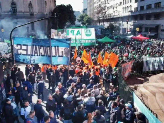 San Cayetano: Gremios y movimientos sociales marchan a Plaza de Mayo