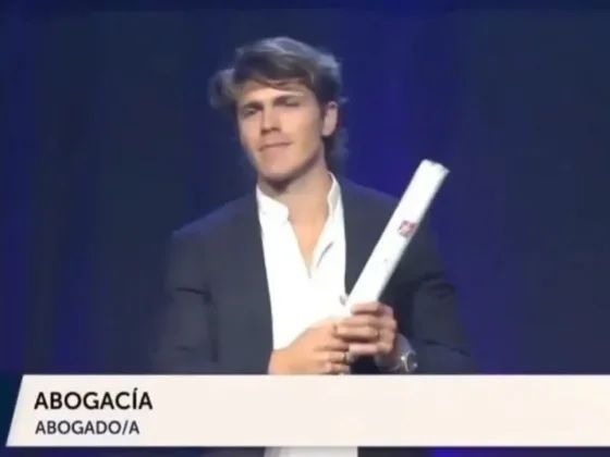 Marcos Ginocchio se recibió de abogado y emocionó a sus fans