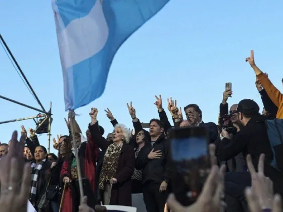 [PLAZA DE MAYO] "Llamamos a la unidad nacional, pero no a cualquier precio"