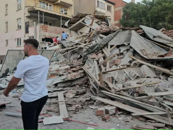 Terremoto de magnitud 6,1 sacudió Turquía: hay heridos y edificios colapsados