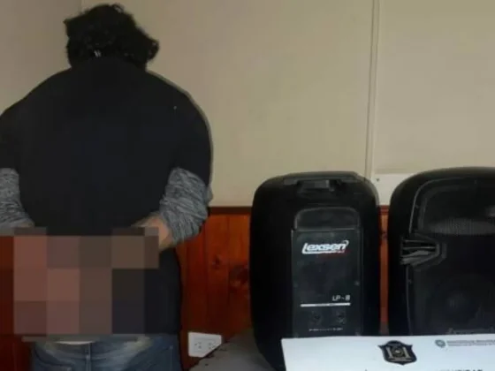 Detuvieron a un joven por el robo de parlantes en una parroquia