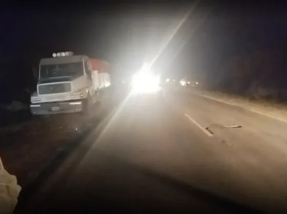 Murió un motociclista tras ser embestido por un camión en la Ruta 34