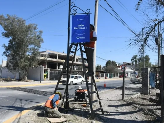 Quince barrios de San Luis ya tienen cartelería identificatoria y se suman al plan municipal en Salta
