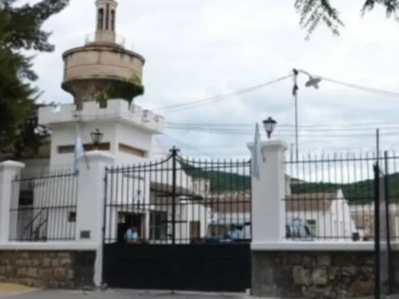 Celulares, drogas y hasta carne para el asado: detalles de las coimas en la cárcel de Villa las Rosas