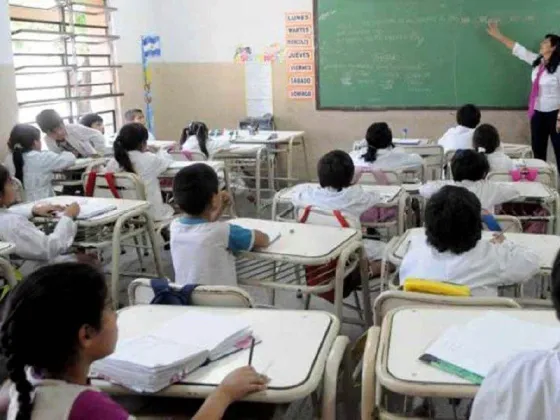 Apuntan al gobierno de Sáenz por hacerle perder una semana de clases a los chicos