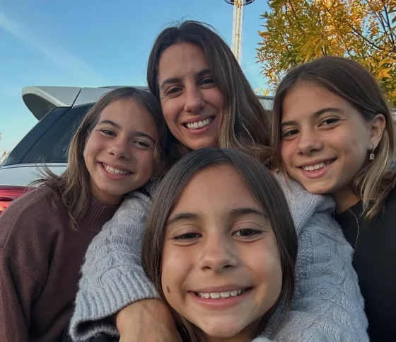 Críticas y defensa tras el cambio de look de las mellizas de Cinthia Fernández