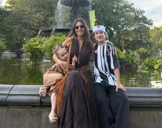 Los momentos más dulces de Pampita en Central Park con Benicio y Anita