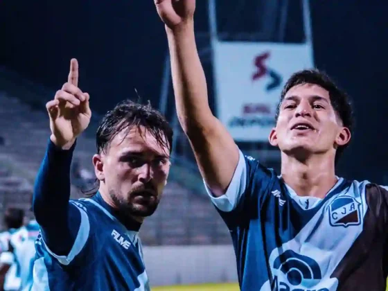 Juventud Antoniana goleó a Boca Unidos y dio vuelta la serie