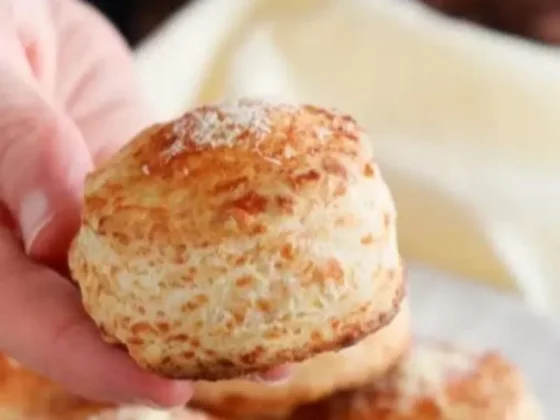 Receta fácil para preparar en casa de scones de queso, deliciosos y en minutos