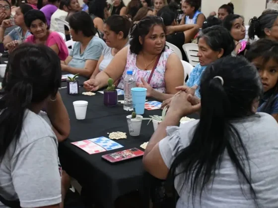 Más de 80 madres del sudeste de Salta disfrutaron de una jornada recreativa con juegos y premios