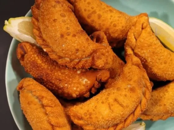 Empanadas de bondiola braseada: masa casera y relleno espectacular