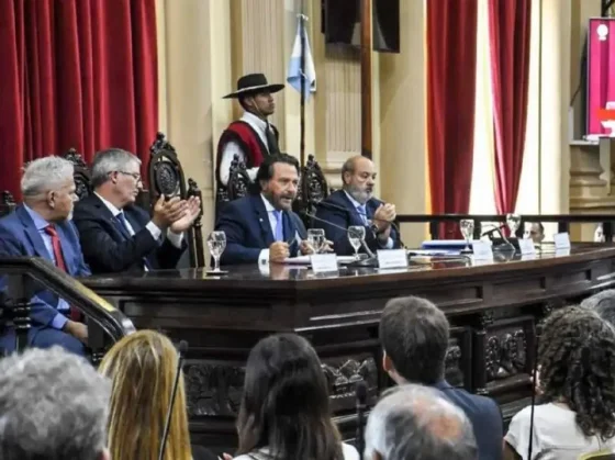 Salta renueva su gabinete con jefatura de Gabinete y menos ministerios