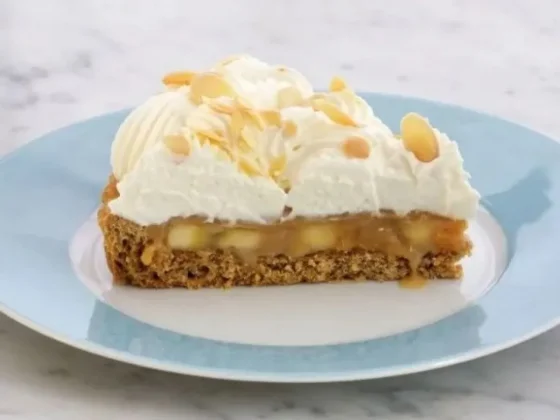 Muy fácil y con pocos ingredientes: receta para hacer la clásica tarta de banana split