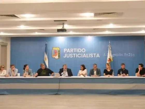 El PJ finge unidad contra Milei mientras se le cae a pedazos el bloque en Diputados