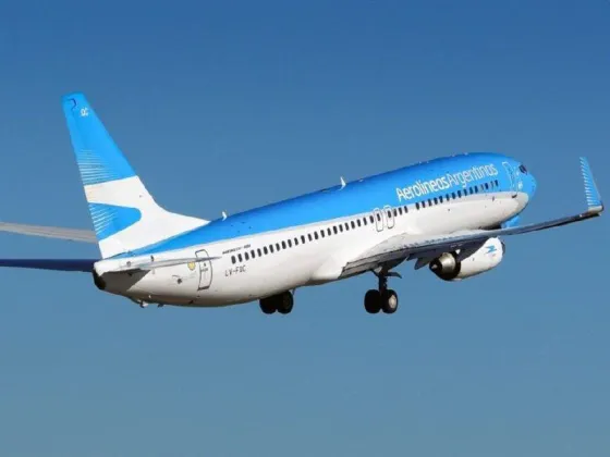 Un pasajero enojado de Aerolíneas Argentinas dijo que tenía una bomba y fue detenido en el aeropuerto