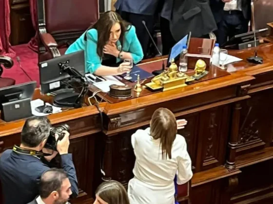 Villarruel y Bullrich tuvieron un cruce por la organización de la jura