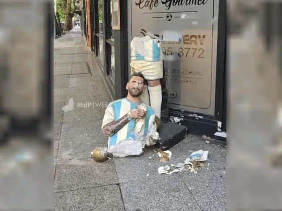 Vandalizaron otra vez la estatua de Messi en Mar del Plata y crece la preocupación por la violencia urbana