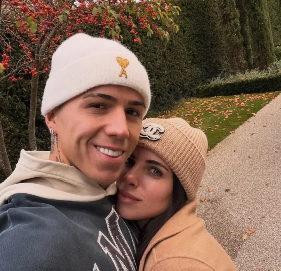 Así se preparan Valu Cervantes y Enzo Fernández para la Navidad